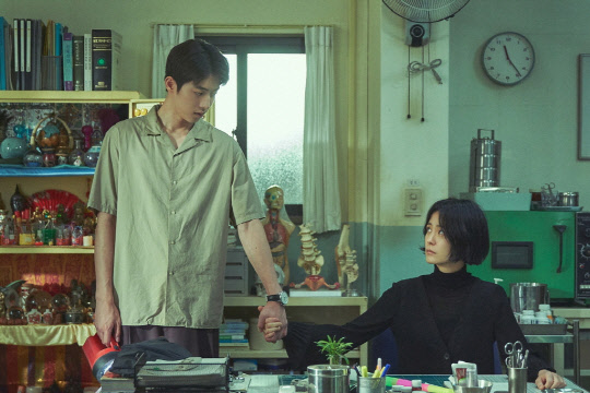 '보건교사 안은영'의 한 장면 [넷플릭스 제공]